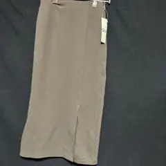 2H 新品未使用　タグ付き　GU ダークブラウン　カットソーナローミディスカート