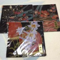 和柄のハンカチ