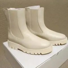 トラックソールサイドゴアブーツ アイボリー色 M(23.5cm〜24cm)