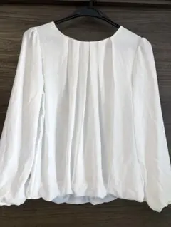 フロントタックバルーン長袖ブラウス オフホワイト