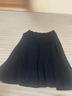 ☆美品☆BERSHKA ブラック フレアスカート ひざ丈のサムネイル