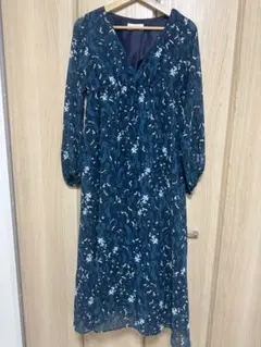 【SLOBE IENA】スローブイエナ　すずらん総柄ロングワンピースのサムネイル