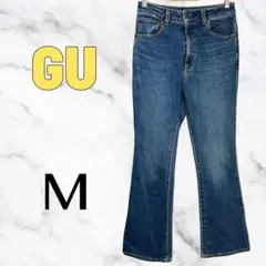 美品✨【GU】 ハイウエストフレアジーンズ　伸縮性　脚長効果　338052のサムネイル