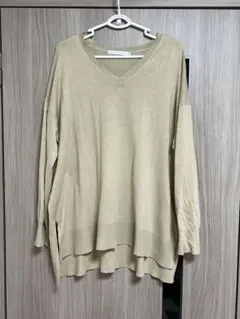 【American Holic】ベージュ Vネック ニット 長袖