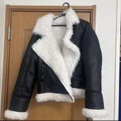 フェイクファー付きショートジャケット