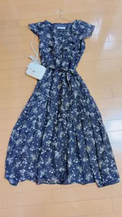 ミッシュマッシュ　 ネイビー フラワープリント ワンピース　ベルト取り外し可能