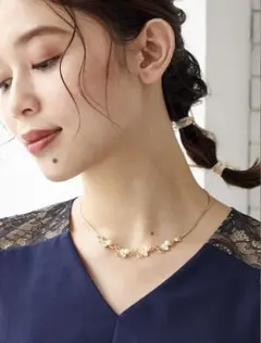 Aimer エメ　リーフモチーフネックレス　ゴールド　パール　新品