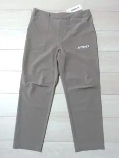 アディダス　ストレートパンツ　アンクル丈　Lサイズ　ライトブラウン　TERREXのサムネイル