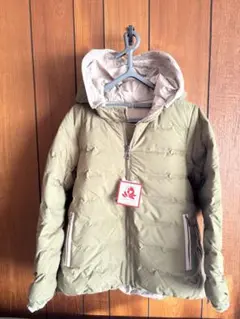 オリーブグリーン フード付きダウンジャケット