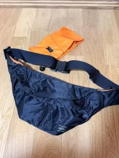 PORTER ボディバッグ・ウエストポーチ 黒 オレンジ内装