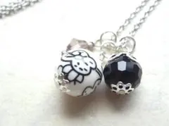 ネックレス　和モダンの梅の花　和風　ハンドメイド