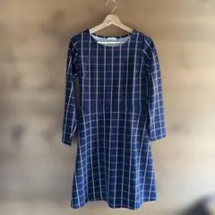 ネイビーとレッドのチェック柄ワンピース