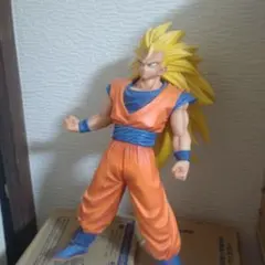 孫悟空 スーパーサイヤ人3 一番くじの景品です 結構大きめです 箱無し