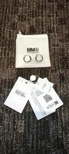 Maison Margiela 六角形ピアス 2個セット - メルカリ