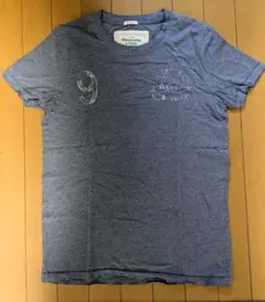 Abercrombie & Fitch Tシャツのサムネイル