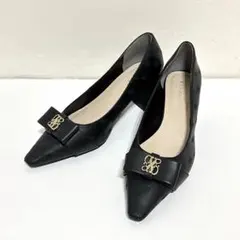 ランダ　モノグラムパーツリボンフィットパンプス　黒　24