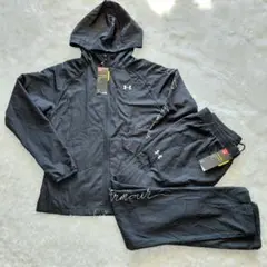 未使用　アンダーアーマー　シャカシャカ　ウィンドブレーカー　黒　M