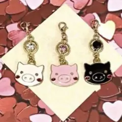 ♡handmade♡人気❤︎3色のブタさんのチャーム 白・ピンク・黒 3個セット