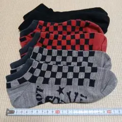 靴下 3足組 黒 赤 グレー 格子柄 チェック