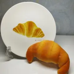 スクイーズのクロワッサン　クロワッサン 柄 お皿