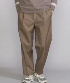 〈Thingless〉2タックパンツ / スラックス
