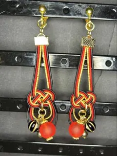 No.55 和風 赤黒 イヤリング