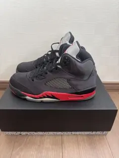 NIKE AIR JORDAN 5 RETRO ブラック レッドのサムネイル