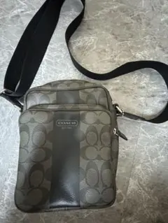 COACH ダークグレー ショルダーバッグ