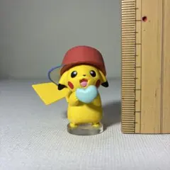 サトシの帽子をかぶったピカチュウ フィギュア