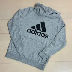 アディダス　160㎝　パーカー