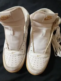 NIKE スニーカー ホワイト ゴールド