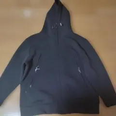 in the atticフード付きパーカー黒 メンズ