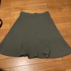 H&M 緑　スカート　新品タグつきのサムネイル