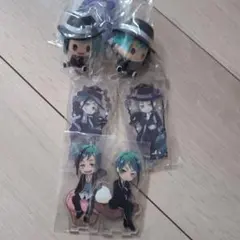 ツイステ　フロイド　ジェイド　一番くじ　寮服　食玩　フィギュア　アクスタ