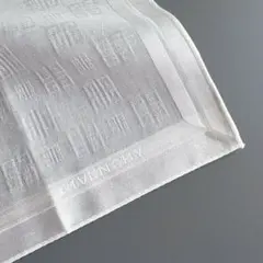 未使用 ⭐️ GIVENCHY ジバンシー メンズ ハンカチ 大判 ロゴ刺繍 白