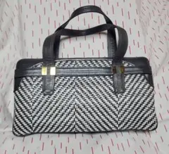 Item thumbnail for item 1957f9a3-7de8-4568-a22b-a083c92b74af