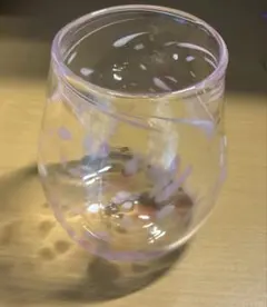 クリア・ピンク模様のグラス