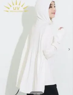 【Lサイズ】coca UVカットバッグギャザーパーカー　ホワイト