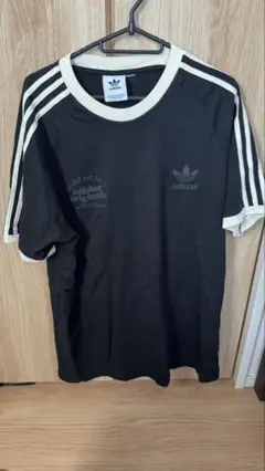 adidas Tシャツ　XL