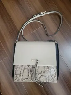 YECCA VECCA　ショルダーバッグ