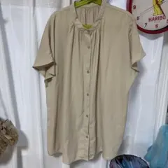 GU ベージュ　半袖　ブラウス
