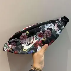 新品 NIKE ヘリテージ ヒップパック フラワープリント DB4702-010