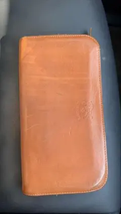 イルビゾンテ L字型ジップ長財布