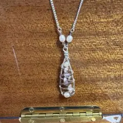【未使用】淡水×ローズクォーツワイヤーネックレス