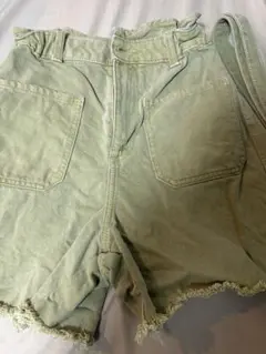 ZARA ライトグリーン ショートパンツ