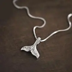 ドルフィンテール　ネックレス　いるか　尻尾　ホエールテール　シルバー　S925