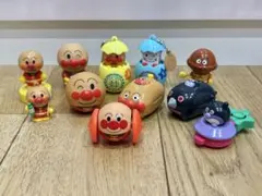 【匿名発送】アンパンマン　ガチャガチャ等のおもちゃ　男の子向け　11点まとめ売り