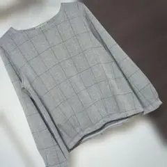 上品なカットソー！オフィスカジュアル、デートにも！プチオンフルール