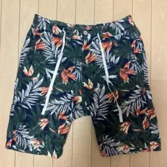 BACK NUMBER ボタニカル柄 ショートパンツ Mサイズのサムネイル