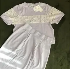 レース切替えプルオーバーとスカート